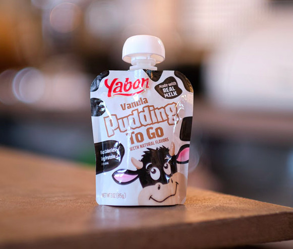 yabon-pudding-to-go-vanilla-on-table